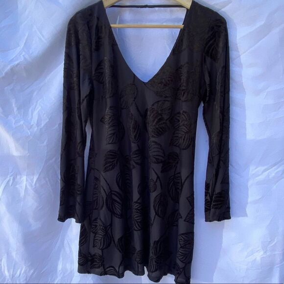 Gorgeous‎ Black Dress - Picture 8 of 9